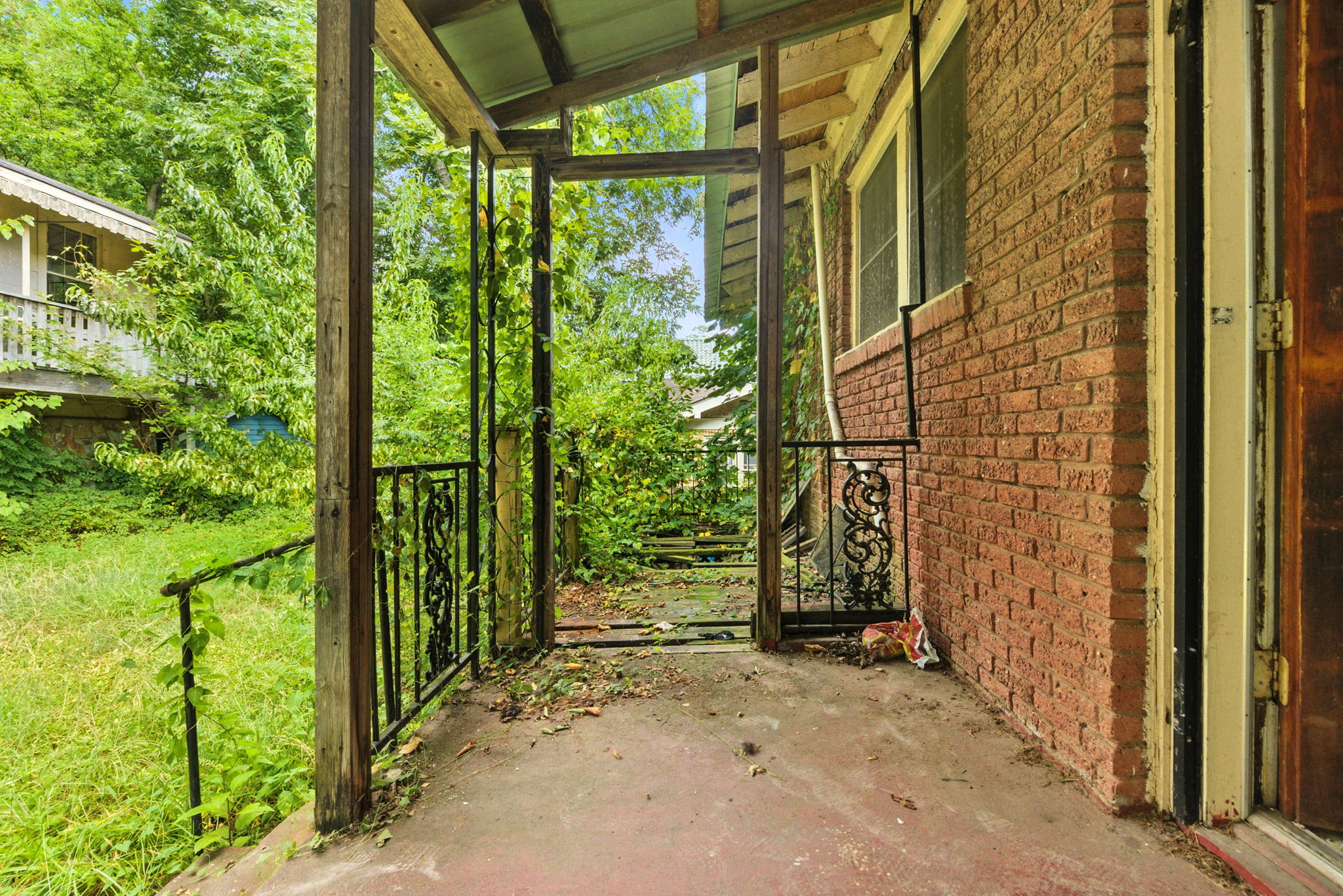 How to Choose Between a Cash Buyer and a Traditional Buyer — Little Rock Arkansas real estate