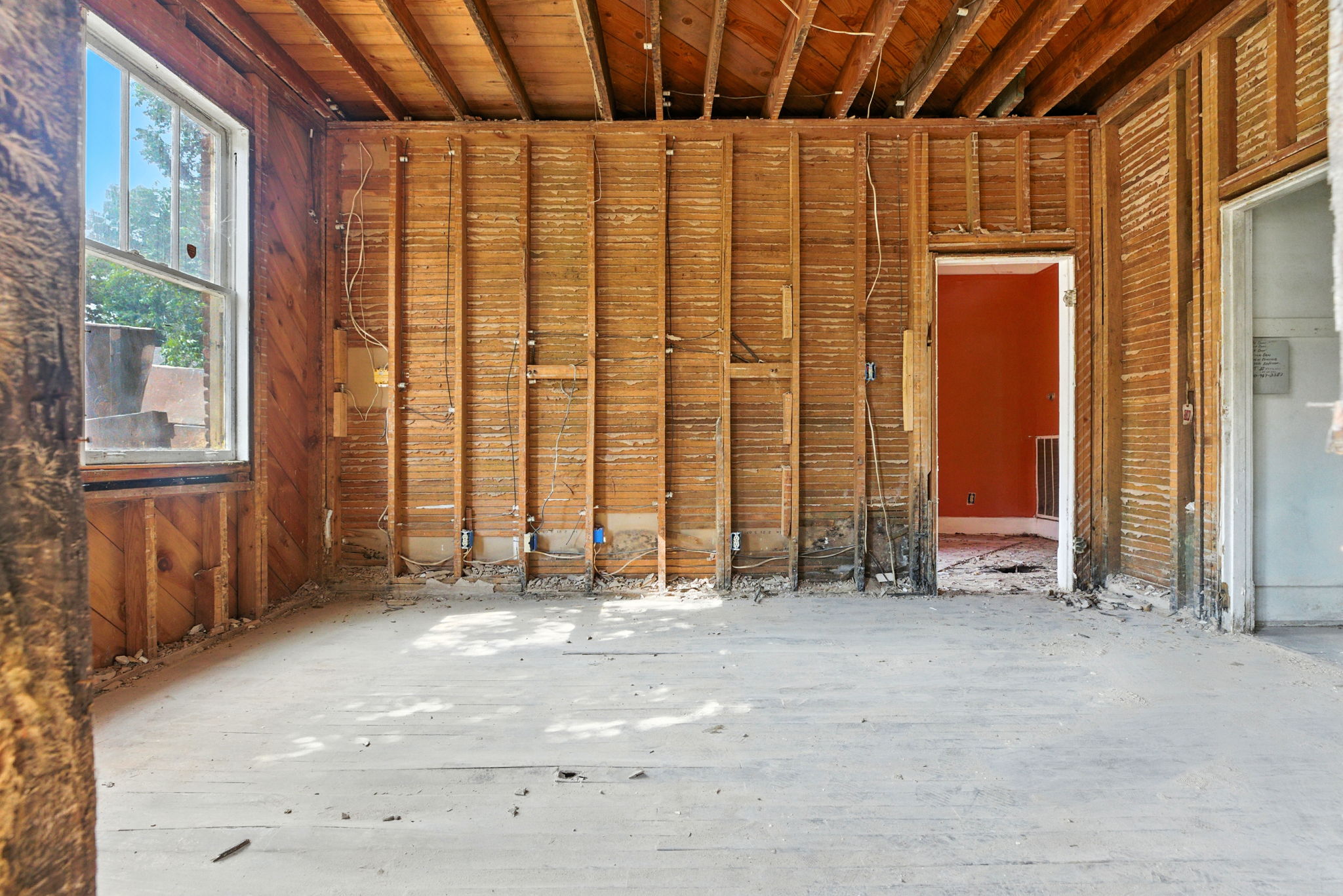 The Difference Between a Deed and a Title — Little Rock Arkansas real estate
